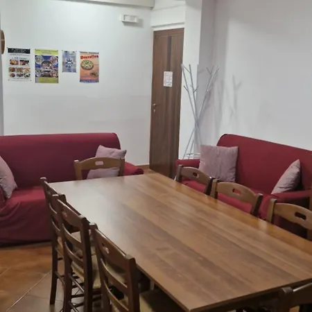 Alojamento de Acomodação e Pequeno-almoço A Casa Di Luca 3*