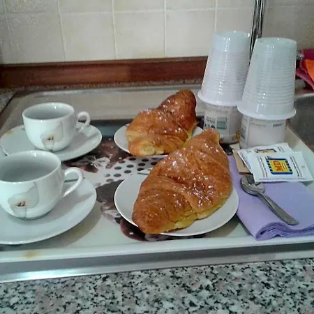 A Casa Di Luca Bed & Breakfast 3*