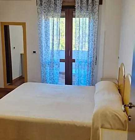 A Casa Di Luca Bed & Breakfast 3*
