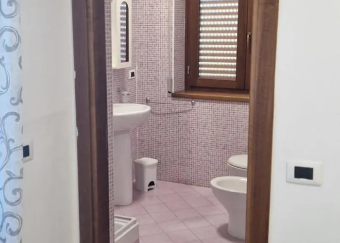 A Casa Di Luca Alojamento de Acomodação e Pequeno-almoço 3*